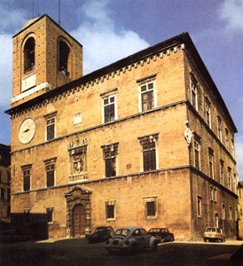 Il Palazzo della signoria di Jesi